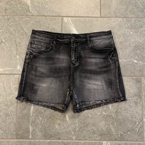 New no tags, Judy Blue frayed jean shorts